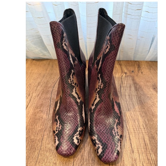 Donald Pliner Austen Snake Print Block Heel Ankle Boots Women Size 8.5M - Picture 2 of 9